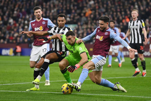 与当时身陷 与当时身陷